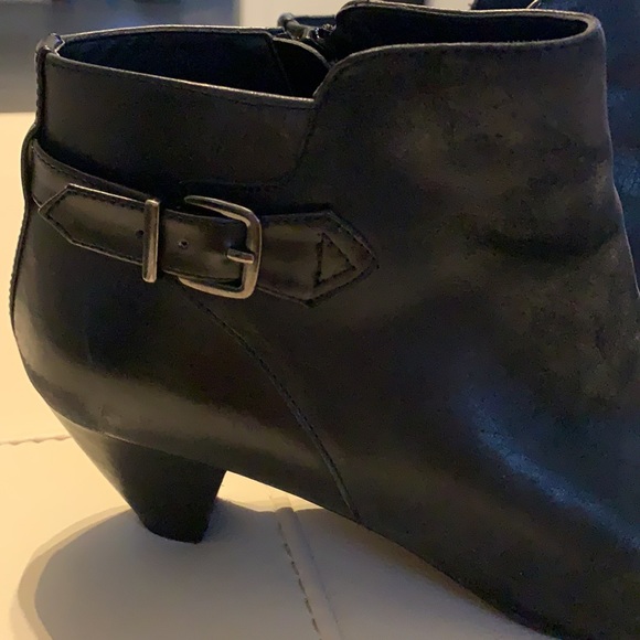 Easy Spirit leather booties - Picture 2 of 9